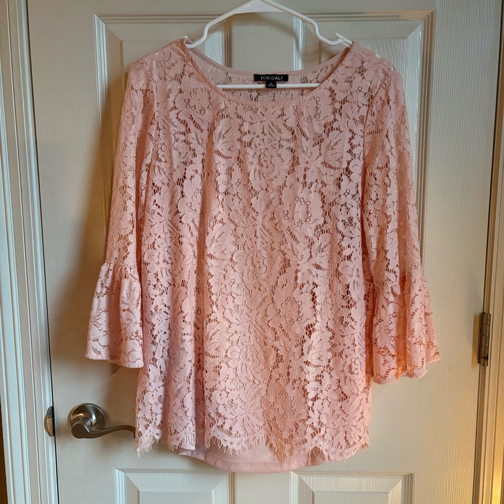 ROZ & ALI Lace Bell Sleeve Blouse